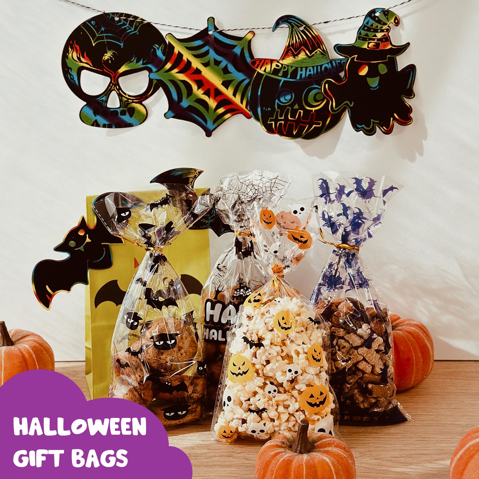 Wrapables 100pcs Halloween Cellophane Treat Bags and Ties, Dark Creatures