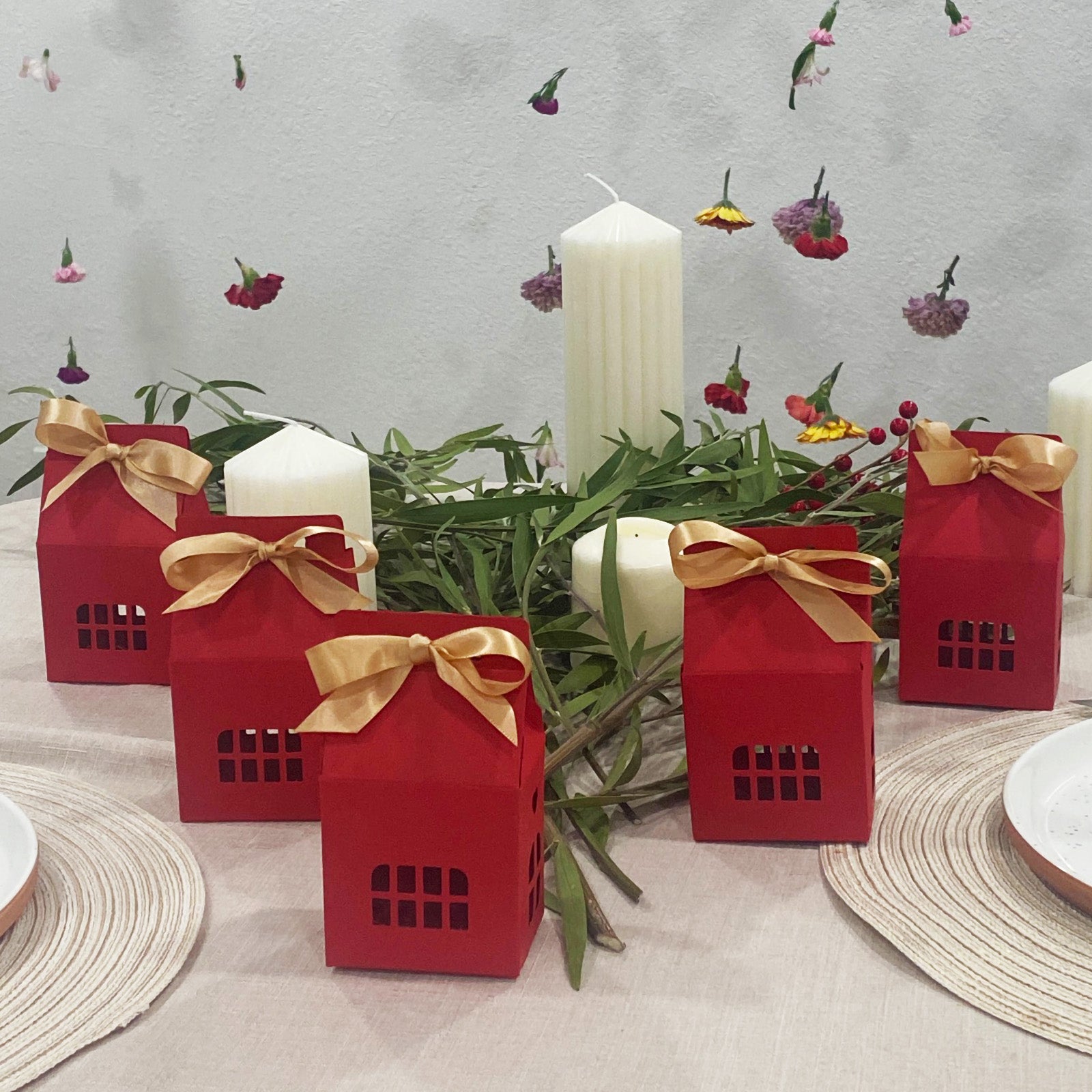 Wrapables House Shaped Gift Boxes with Ribbons, Red