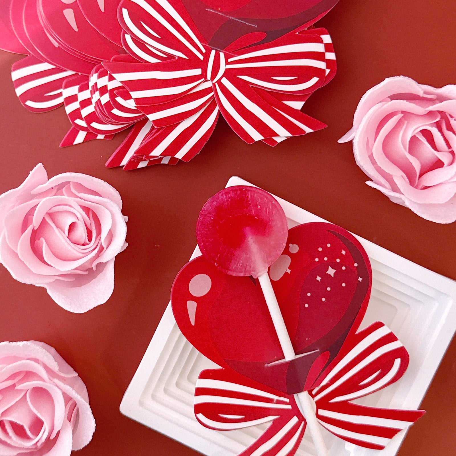 Wrapables Valentines Lollipop Paper Card Candy Holders 100pc