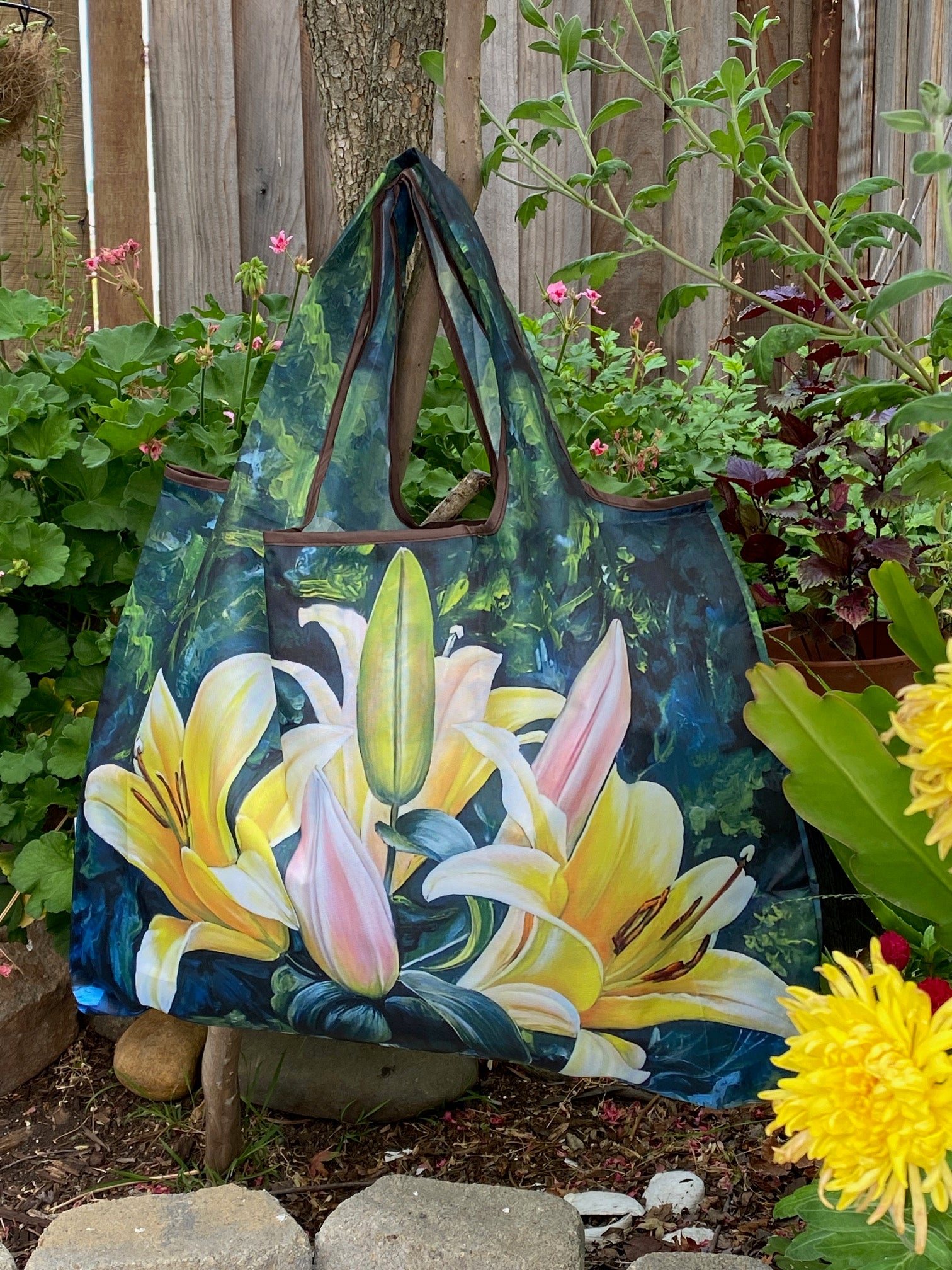 Wrapables Large Foldable Oil Painting Nylon Reusable Grocery Bag