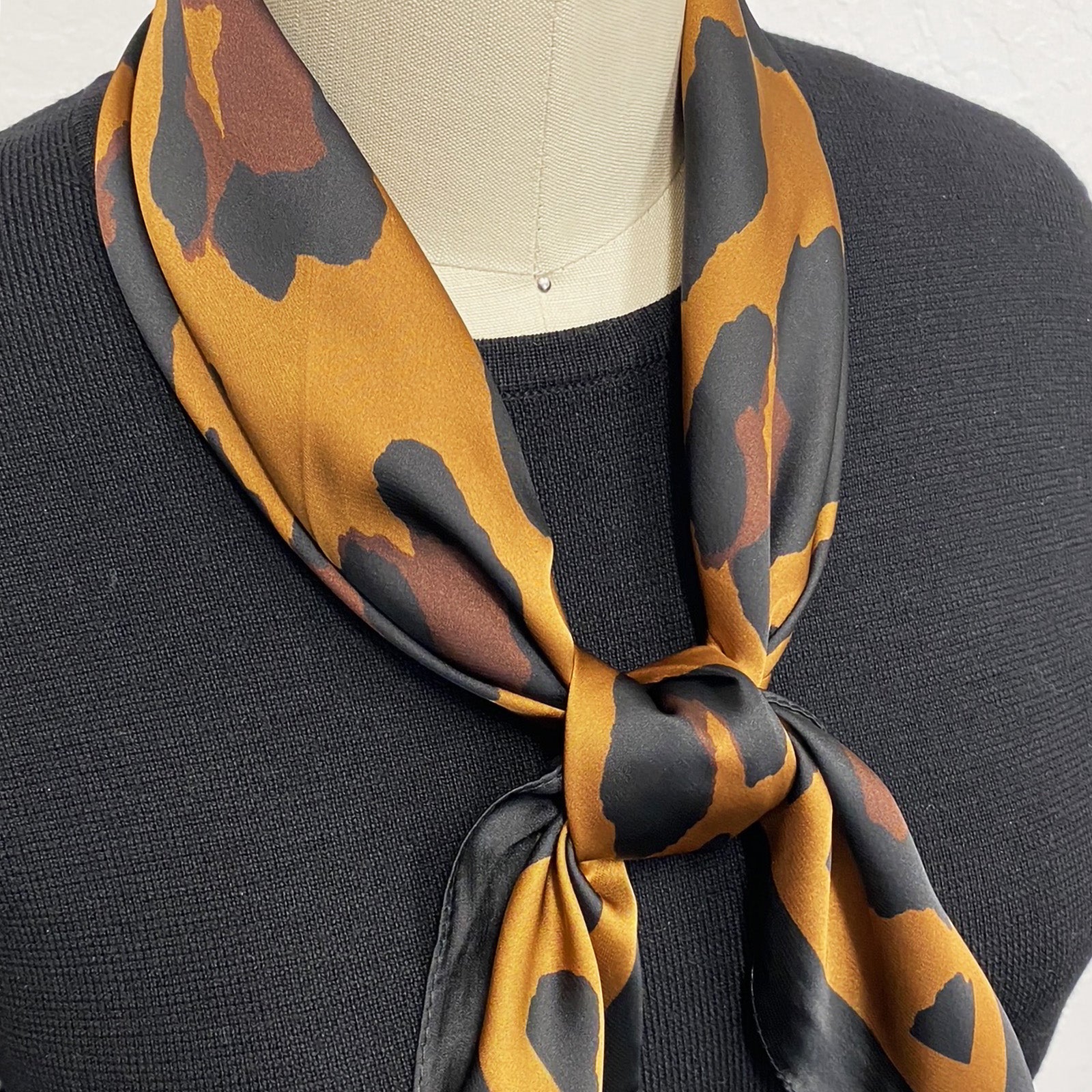 Wrapables Satin Neckerchief Square Scarf 26.5 x 26.5 Inches, Leopard Spots