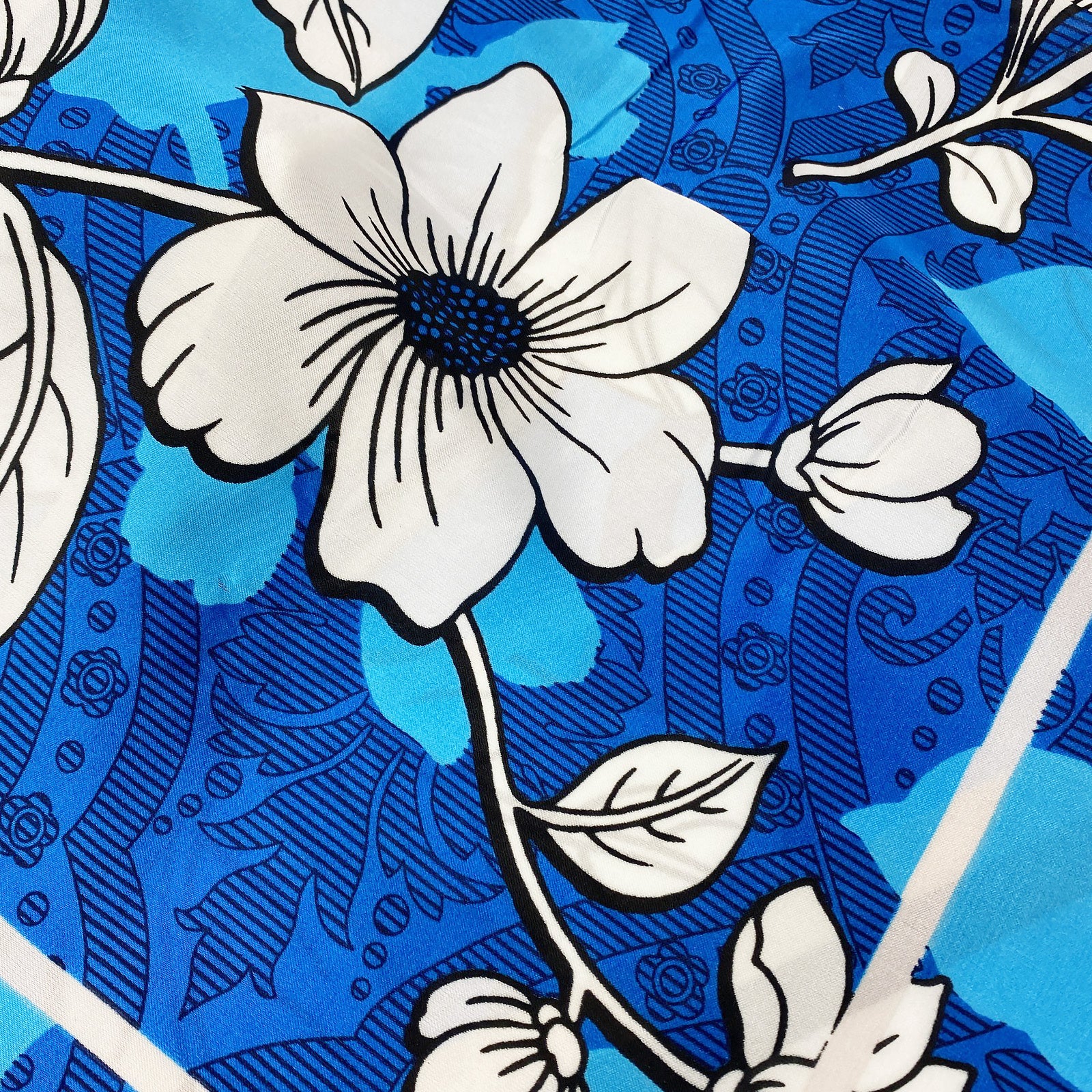Wrapables Satin Neckerchief Square Scarf 26.5 x 26.5 Inches, Blue Summer Floral