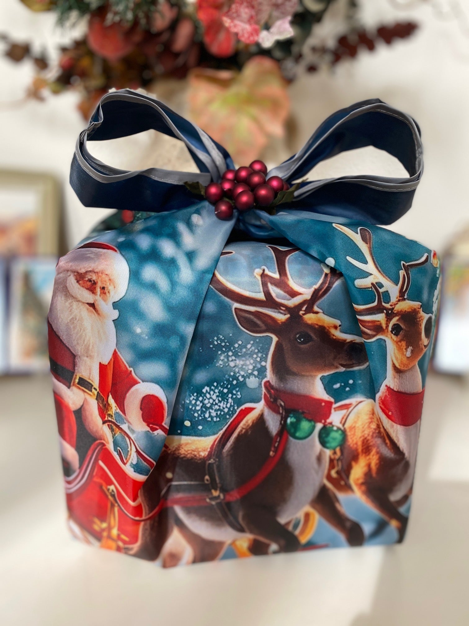 Wrapables Large Foldable Christmas Holiday Nylon Reusable Grocery Bag