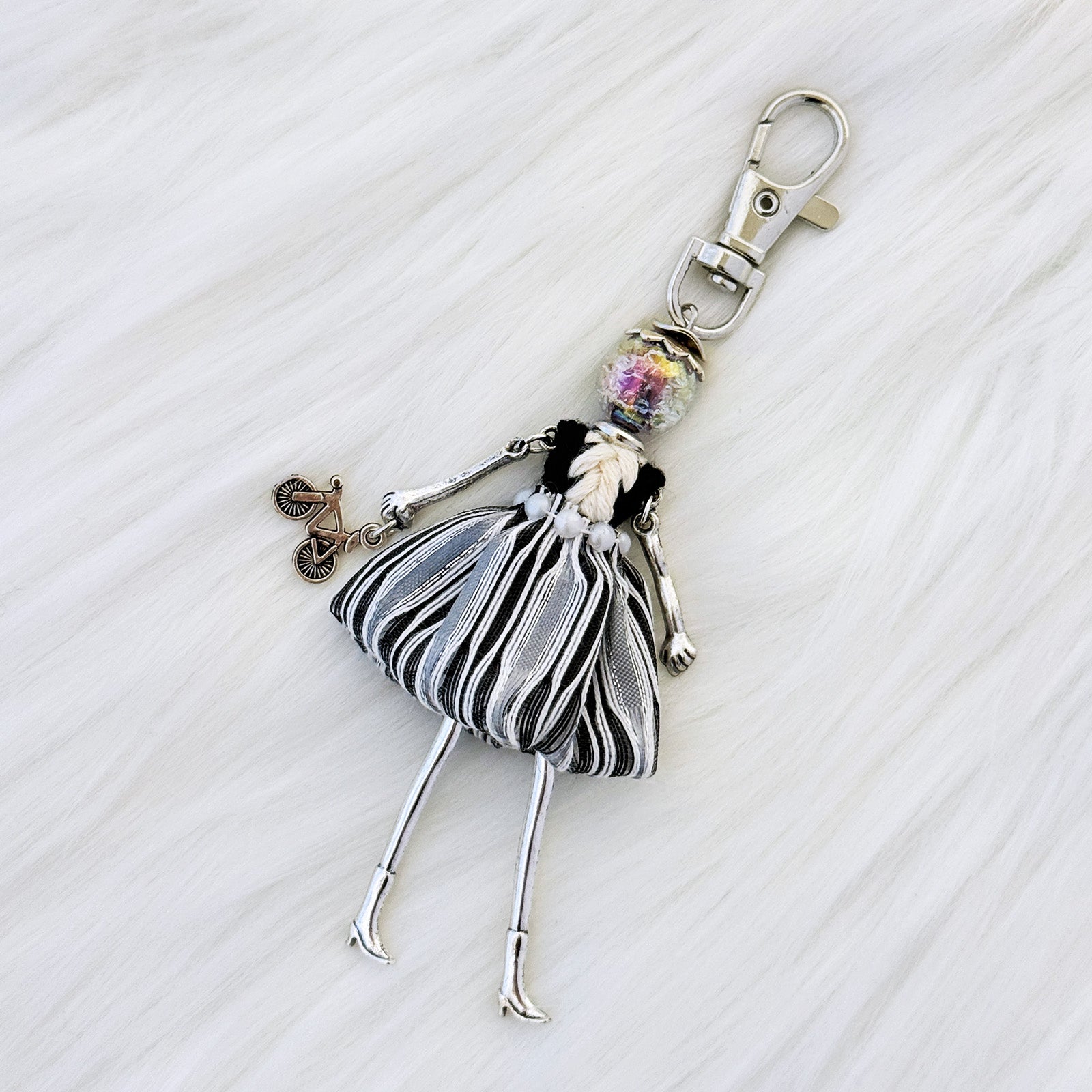 Wrapables Hanging Fashionista Doll Keychain, Crystal Rhinestone Keyring Bag Charm