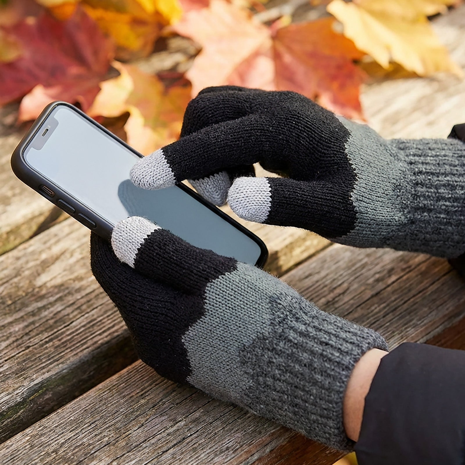 Wrapables Cold Weather Touchscreen Texting Gloves for Women (Set of 2)