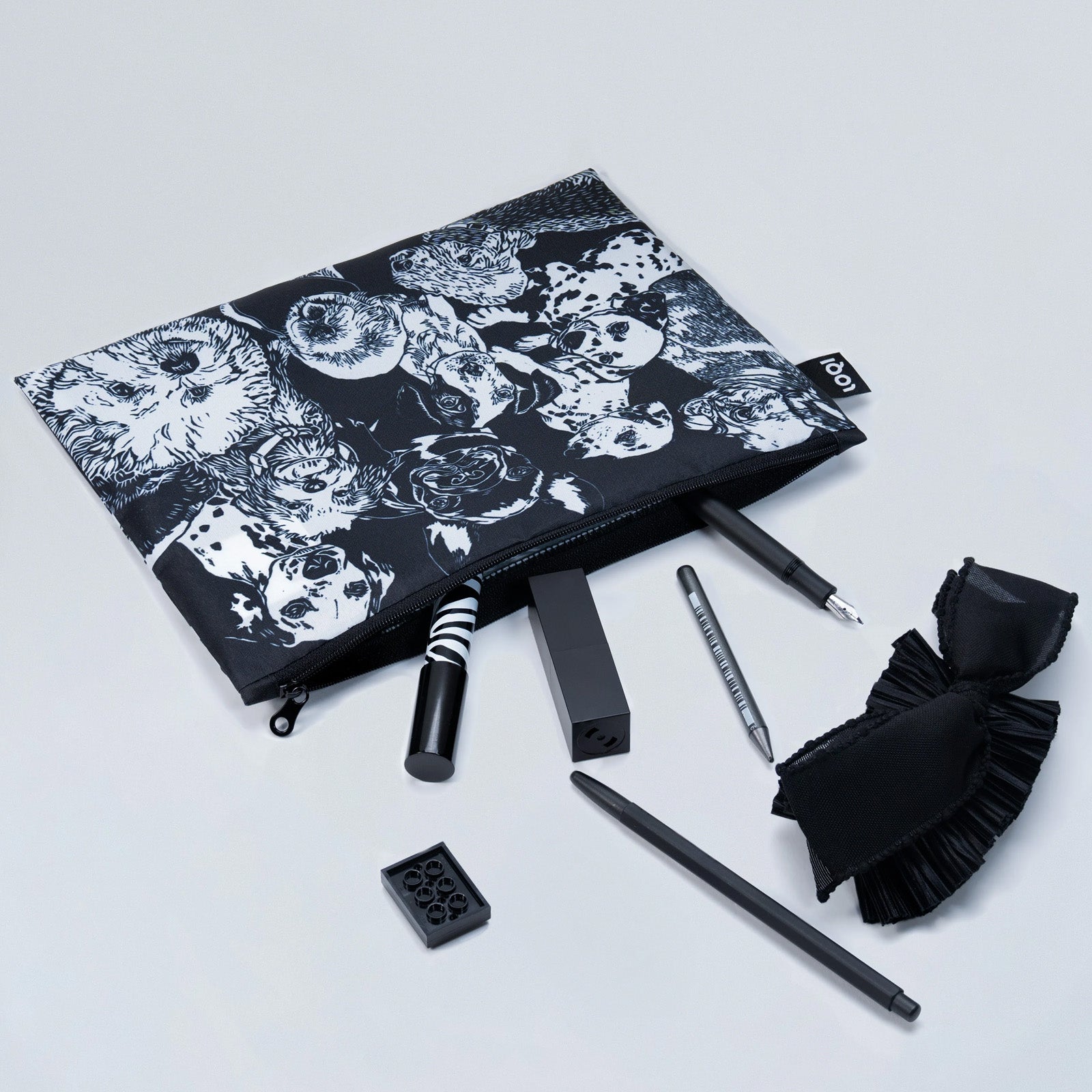 LOQI RED POPPY BEE Dogs Recycled Zip Pockets, Travel Pouches