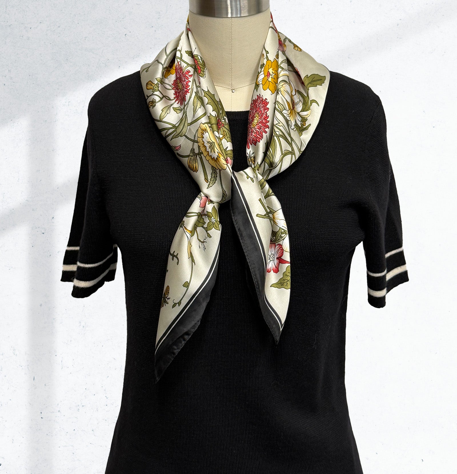 Wrapables 2 Piece Silky Feeling Satin Neckerchief Scarf Set, 26.5" Square Scarf Value Pack, Abstract Bouquet