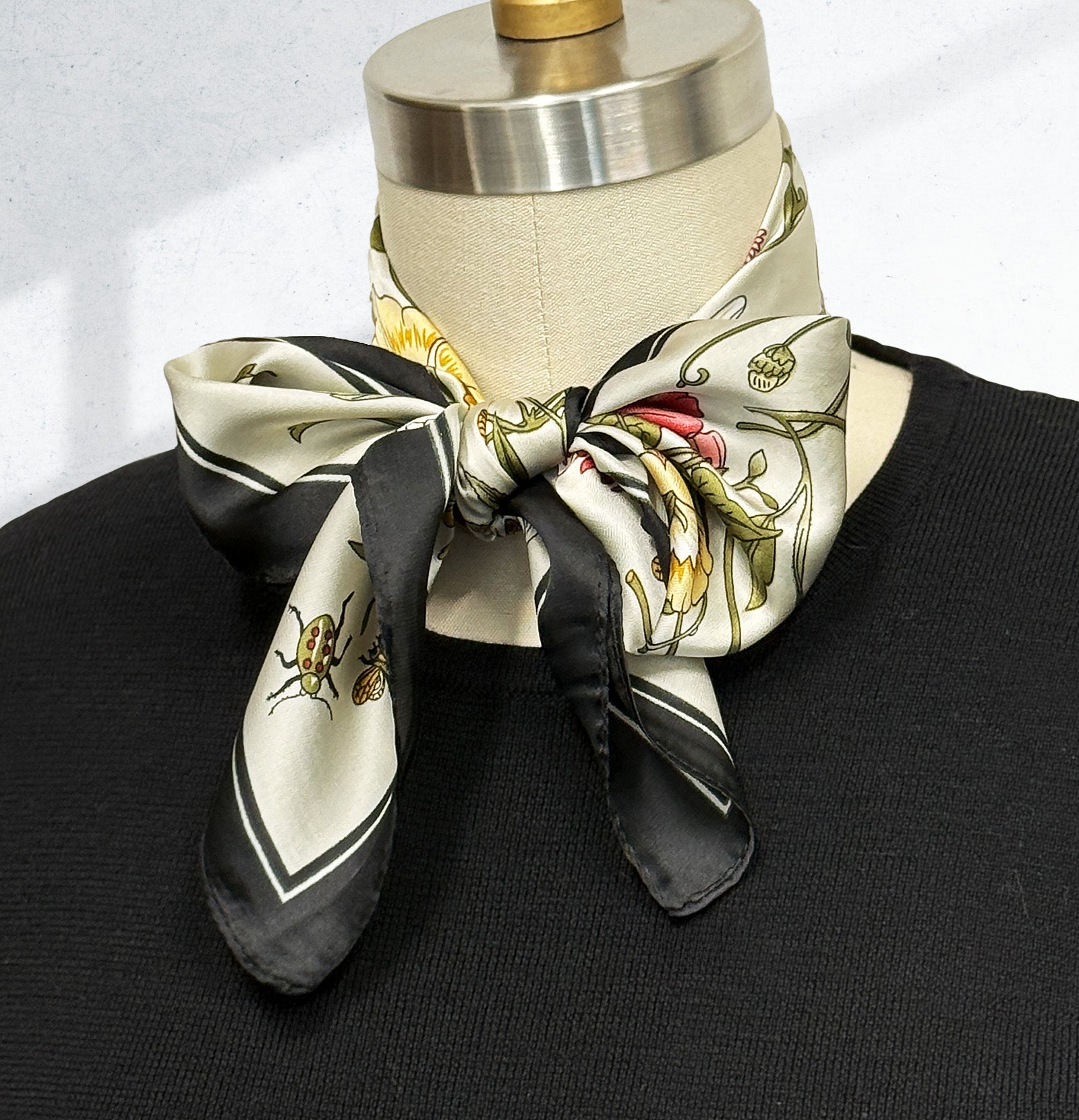 Wrapables 2 Piece Silky Feeling Satin Neckerchief Scarf Set, 26.5" Square Scarf Value Pack, Abstract Bouquet