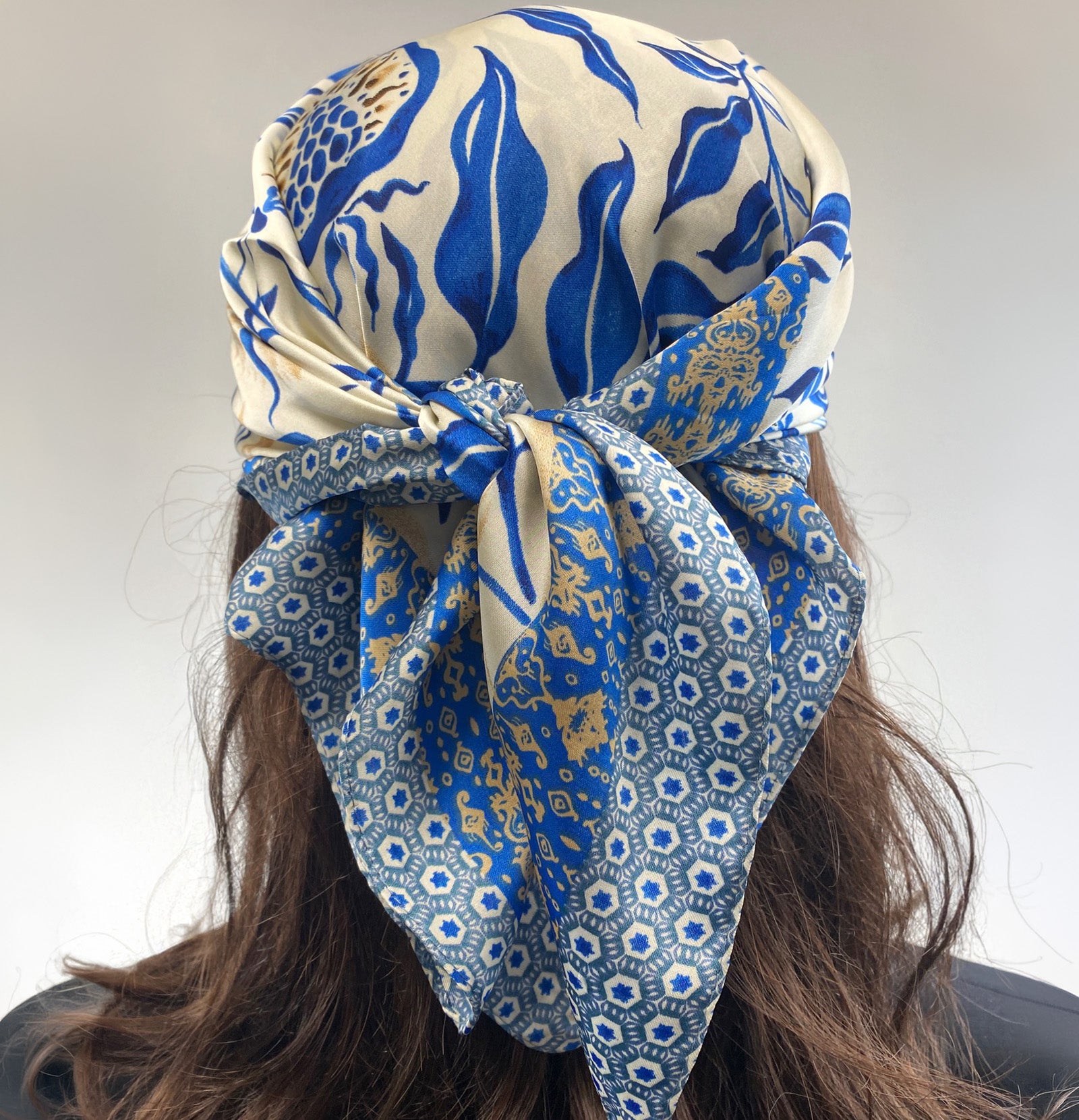 Wrapables Womens 2 Piece Silky Feeling Satin Square Scarf Set, 26.5x26.5 Inch Neckerchief [A75151, A75257], Lemon Blue