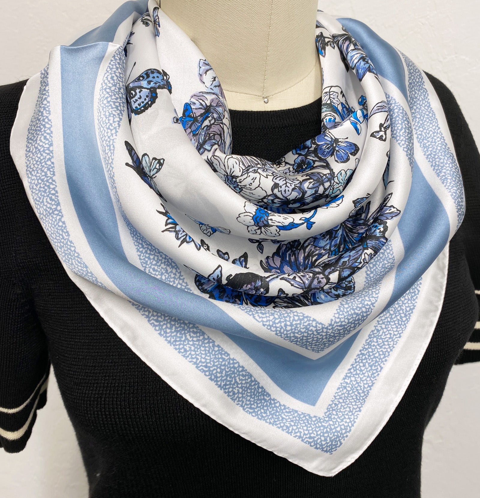 Wrapables Womens 2 Piece Silky Feeling Satin Square Scarf Set, 26.5x26.5 Inch Neckerchief [A74035, A75250], Dots Floral