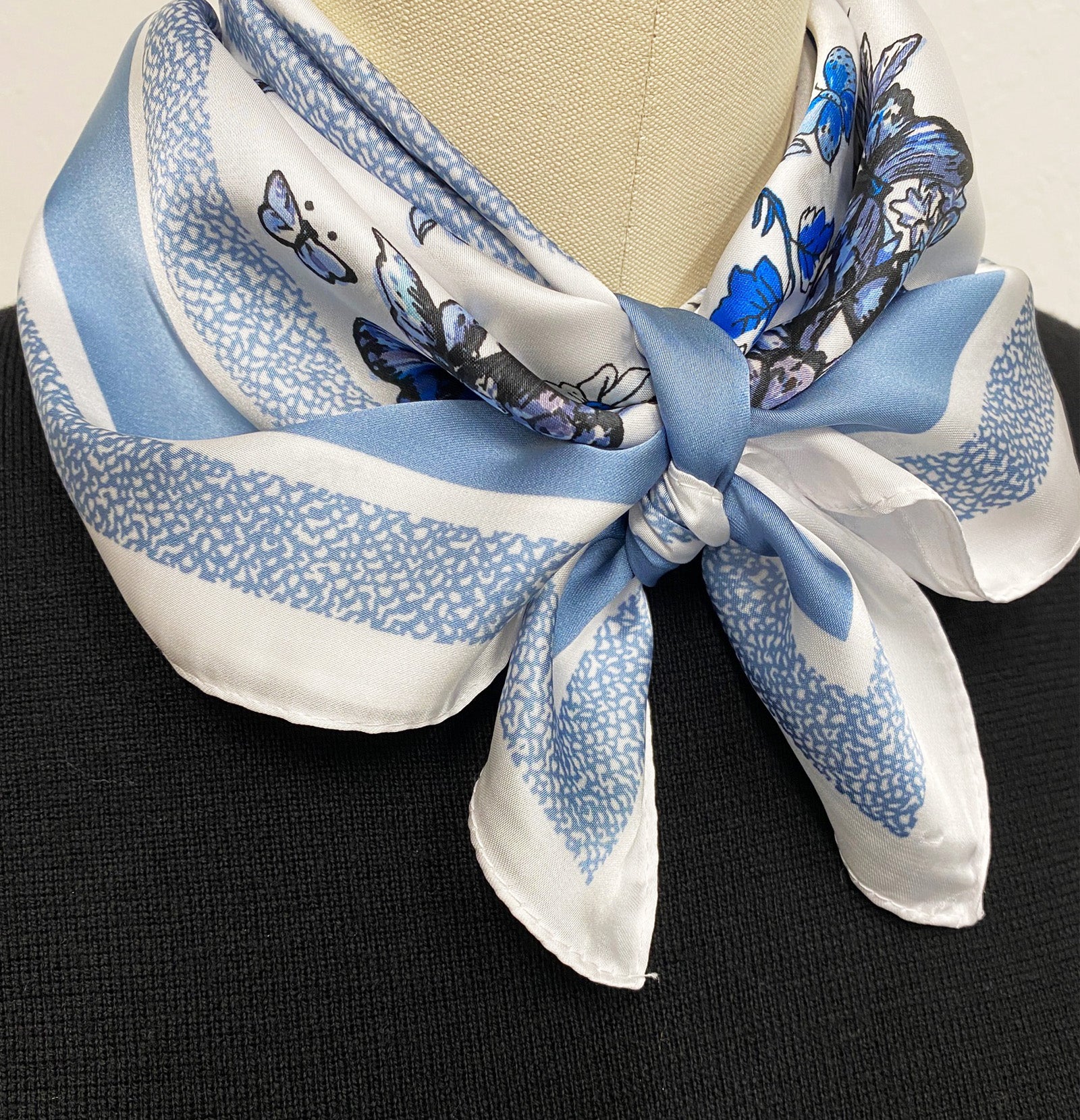 Wrapables Womens 2 Piece Silky Feeling Satin Square Scarf Set, 26.5x26.5 Inch Neckerchief [A74035, A75250], Dots Floral