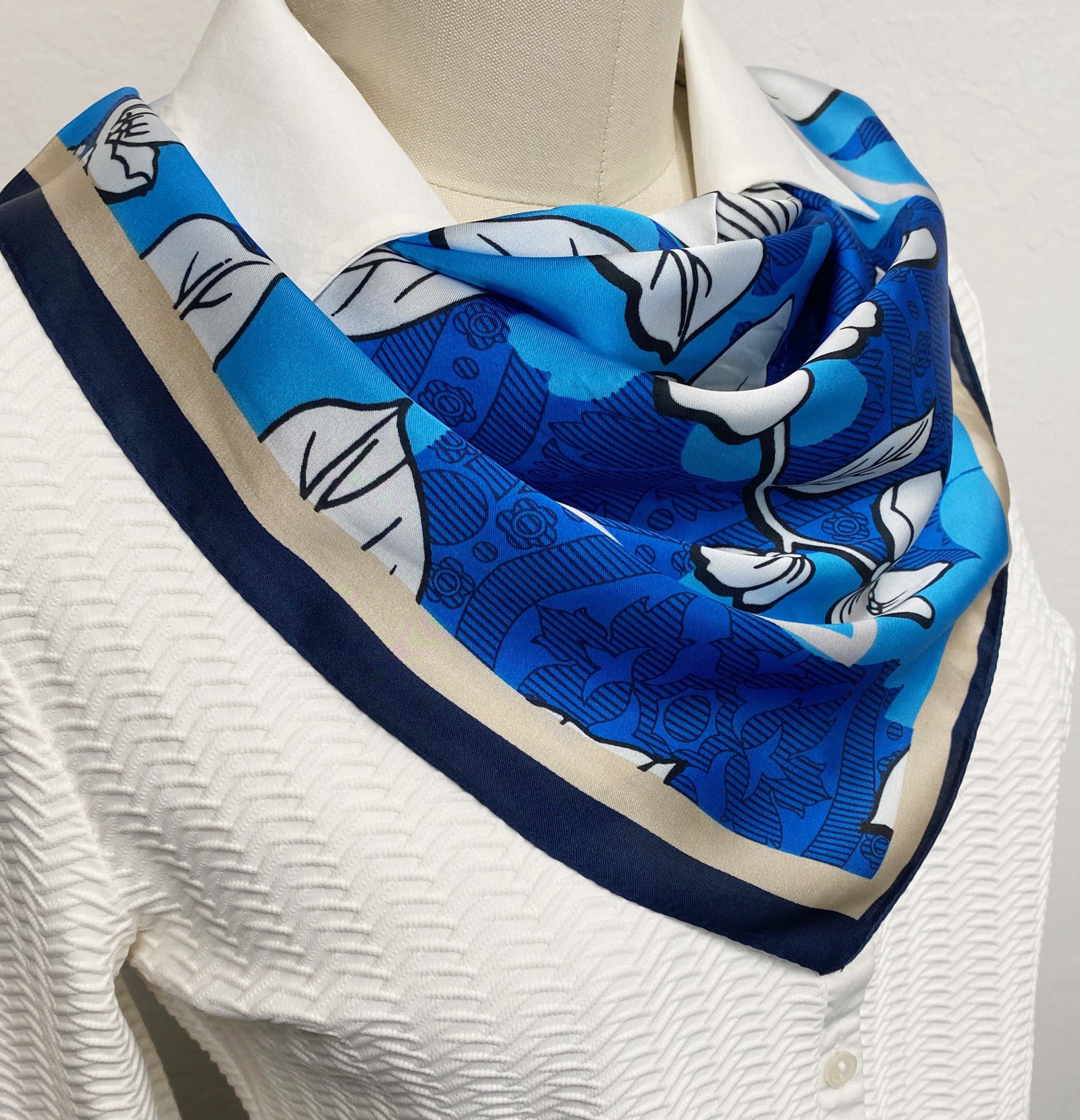 Wrapables Womens 2 Piece Silky Feeling Satin Square Scarf Set, 26.5x26.5 Inch Neckerchief [A75256, A75249], Rose Floral