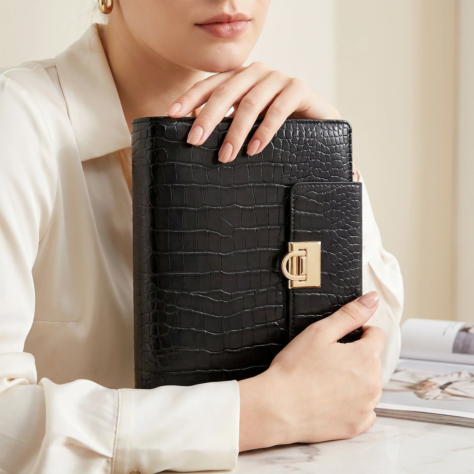 Wrapables A5 PU Leather Croc-Embossed Planner and Journal Clutch, Refillable 6-Ring Binder for Work and Organization, Classic Noir