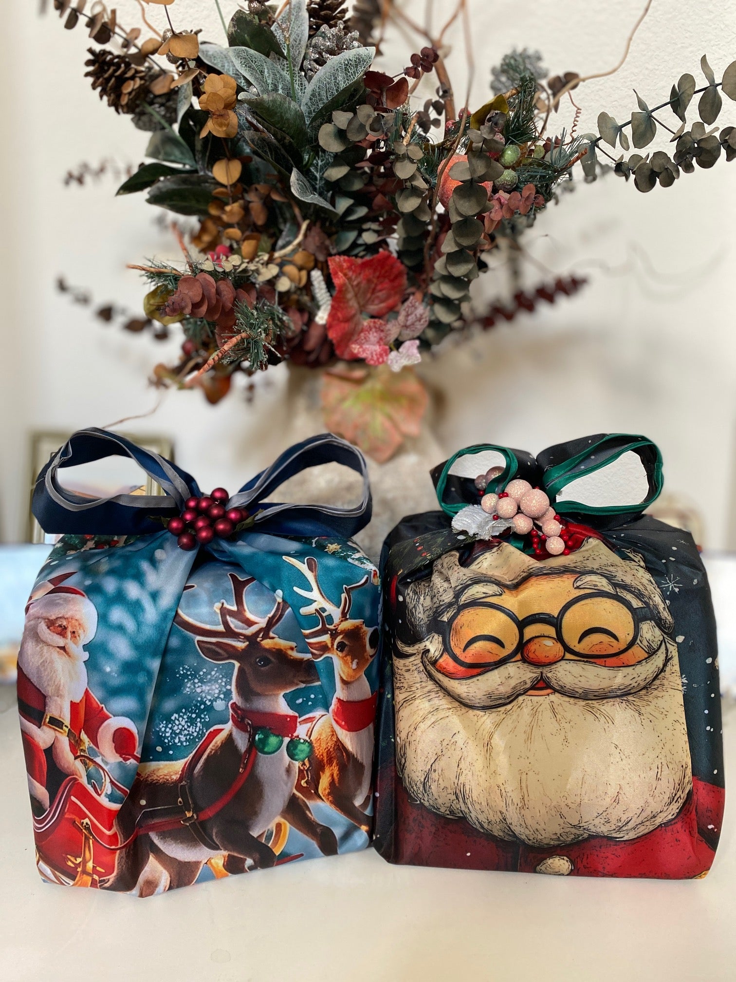 Wrapables Large Foldable Christmas Holiday Nylon Reusable Grocery Bag