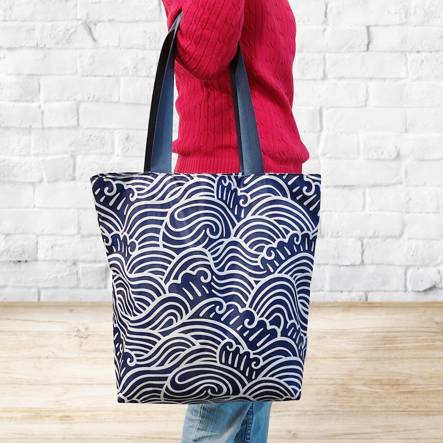 Wrapables Stylish Compact Folding Ripstop Polyester Tote Bag, Shoulder Bag, Travel Bag, Shopping Bag, Navy Swirls