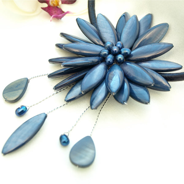 Navy Blue Shell Flower Necklace, 17.7 inches