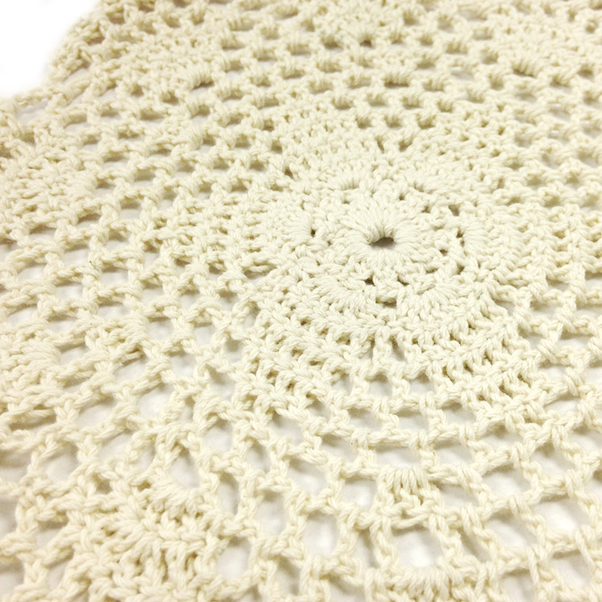 Wrapables Large Beige Round Crochet Cotton Doily Placemat, Set of 4