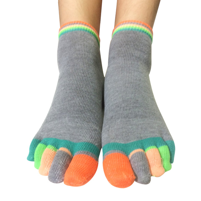 Wrapables Colorful Five Toe Socks Set of 5, Grey/Purple/White/Blue/Green