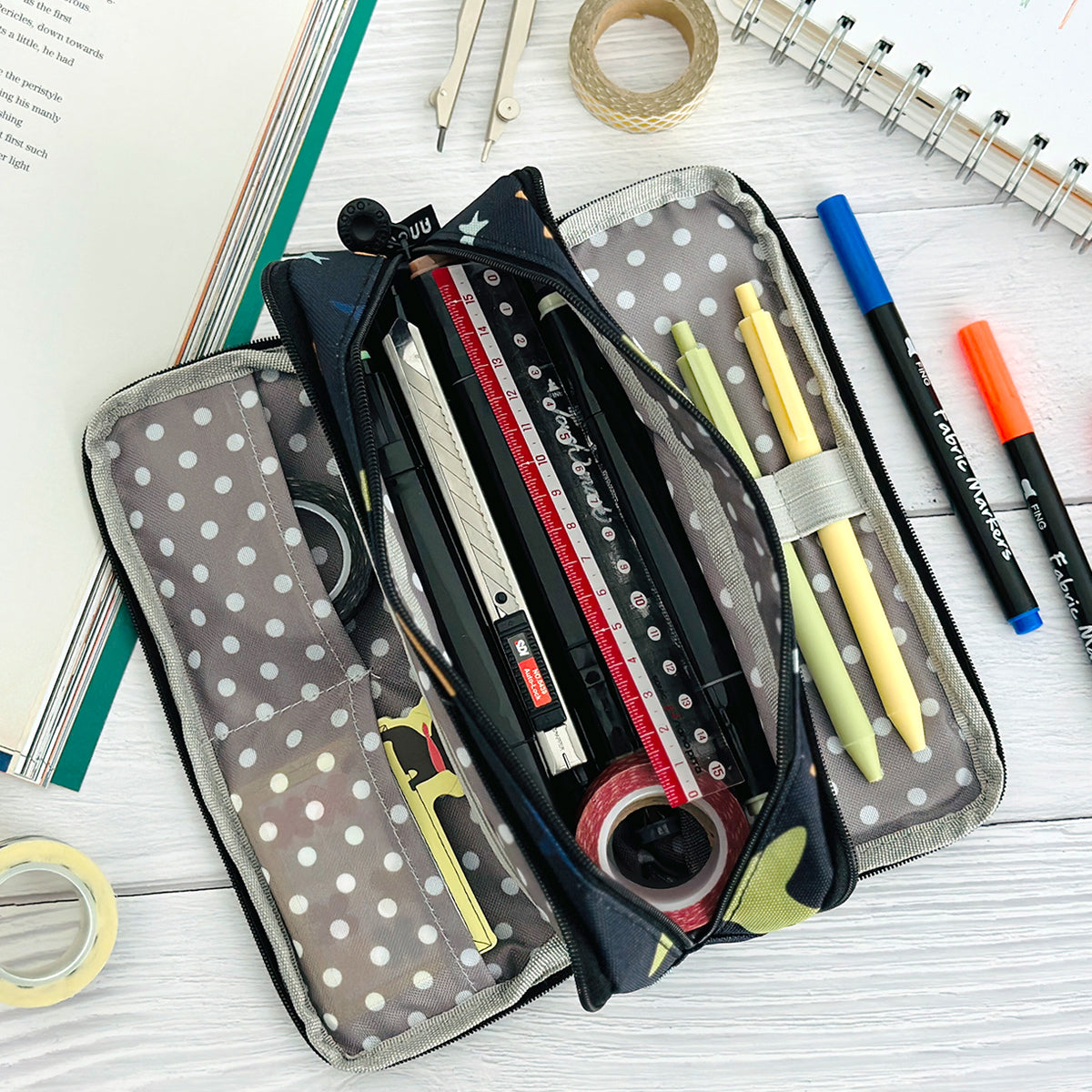 Wrapables Large Capacity Pencil Case, Portable Pencil Pouch for Stationery Office Supplies Black