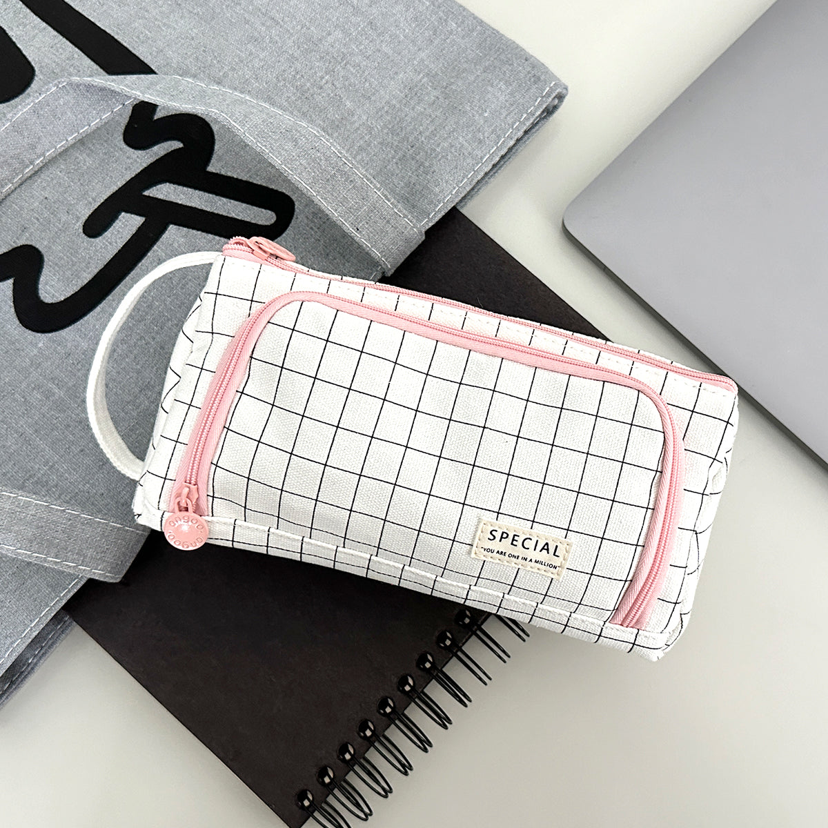 Pencil Case Grid Pencil Pouch with 3 Compartments Stationery Bag Pencil Bag  for Girls Teens Students Art School and Office Supplies (Plaid White)