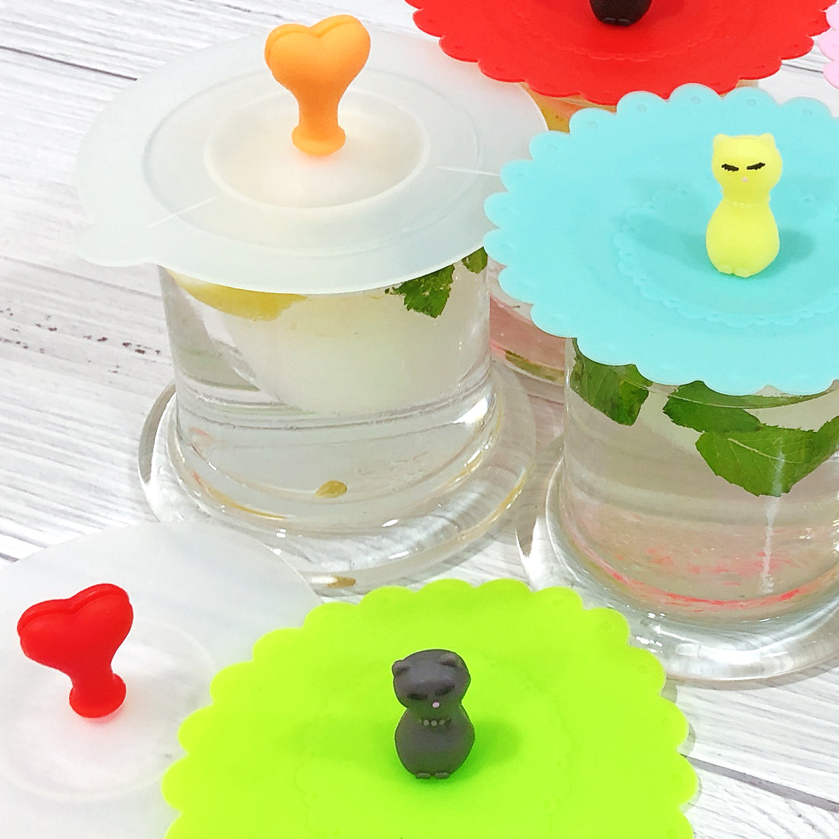 Wrapables Silicone Cup Lids, Anti-Dust Airtight Mug Covers for Hot and Cold Beverages (Set of 6) Butterflies